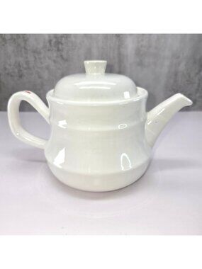 Hot Shot Pot By Phoenix White Ceramic Tea Pot With Lid Classic Design VL5123